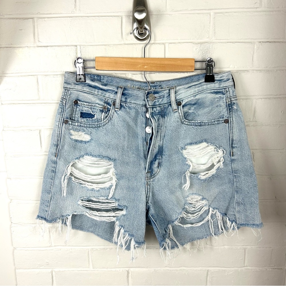 American Eagle Distressed 90s Boyfriend Denim Shorts Size 6